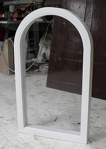 Arched window   